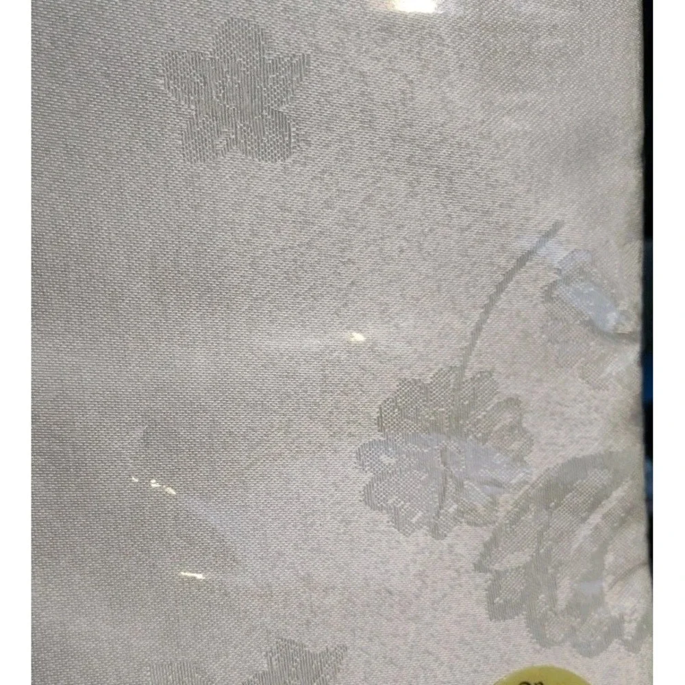 Ivory Tablecloth 52